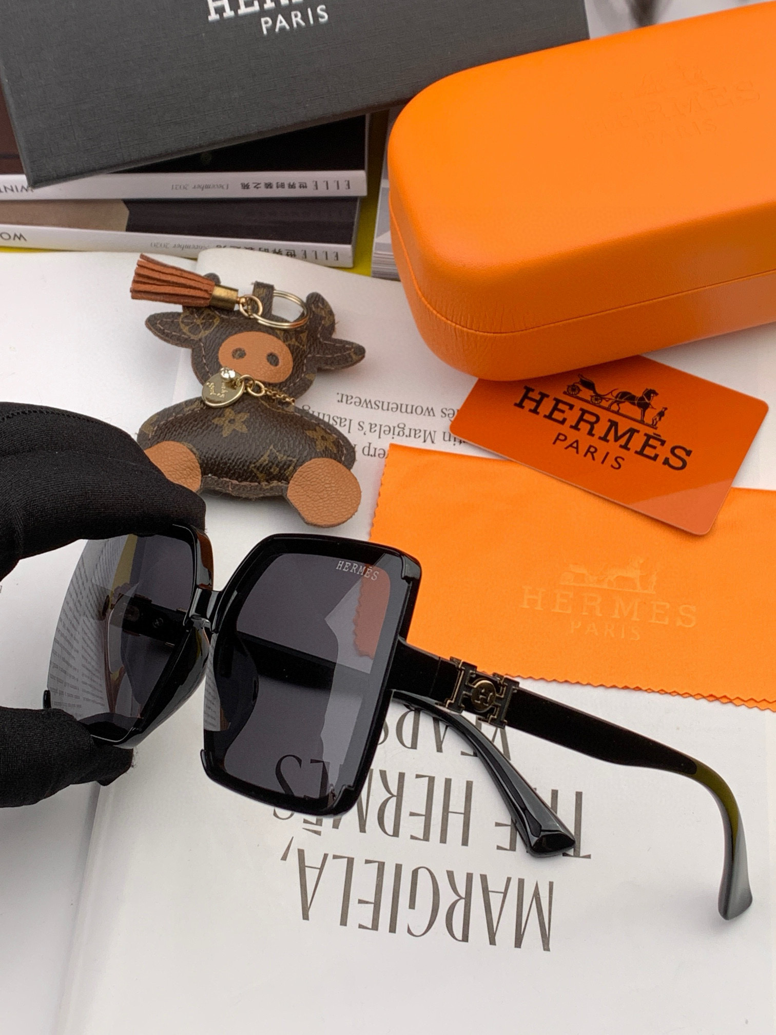 2025新款 爱马仕女士偏光太阳镜🕶️ 宝丽来高清镜片🎉高品质TR-90镜框 时尚百搭！型号：H5204