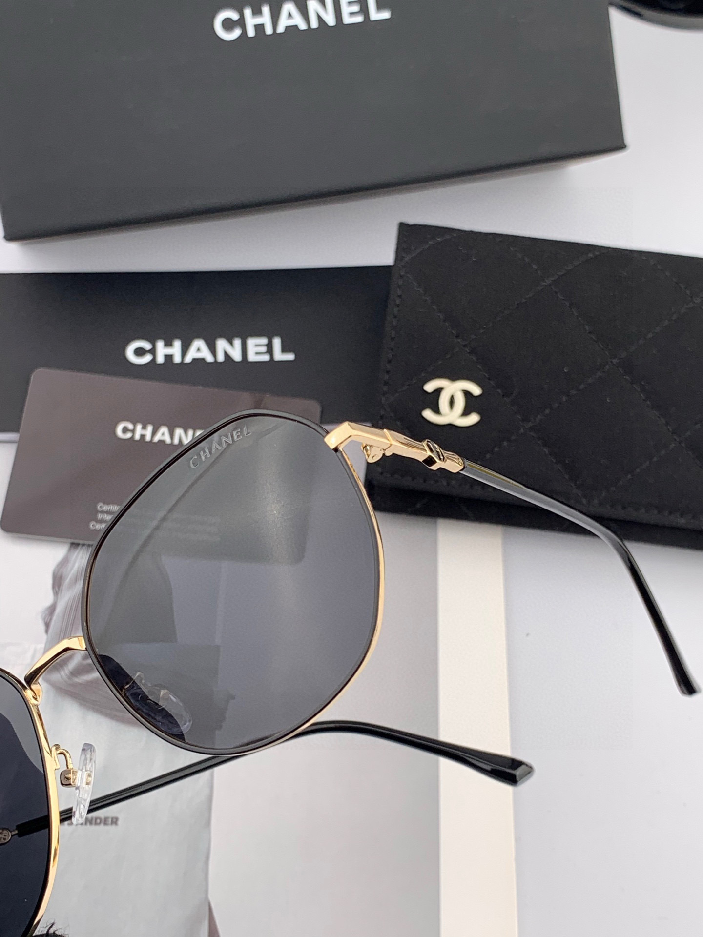 🔺 香奈儿 🔻2025官方新款 众多明星同款[色]‼️‼️新款大框偏光墨镜 🌈🌈宝丽来超清加厚太阳镜🔝🔝