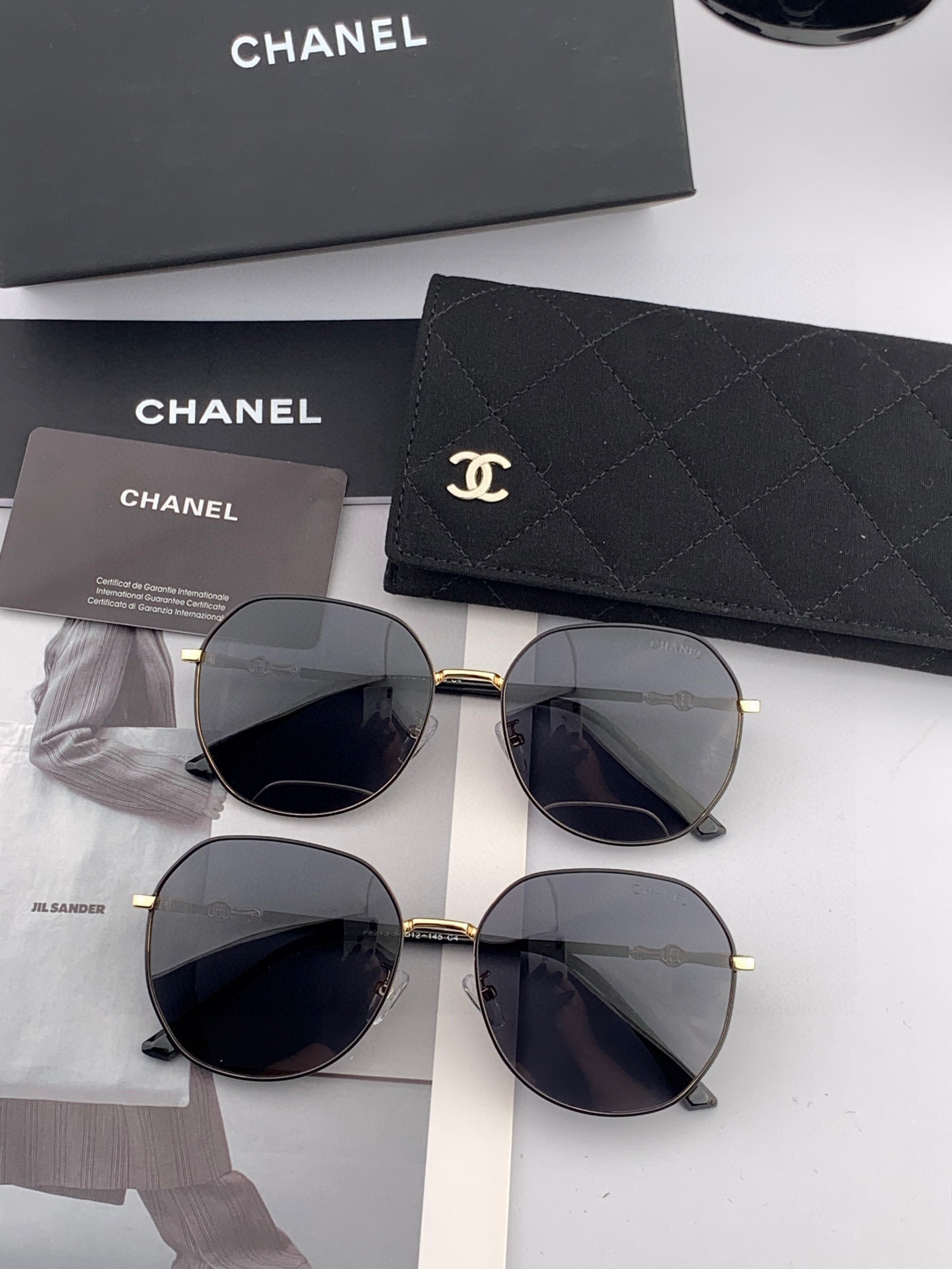 🔺 香奈儿 🔻2025官方新款 众多明星同款[色]‼️‼️新款大框偏光墨镜 🌈🌈宝丽来超清加厚太阳镜🔝🔝