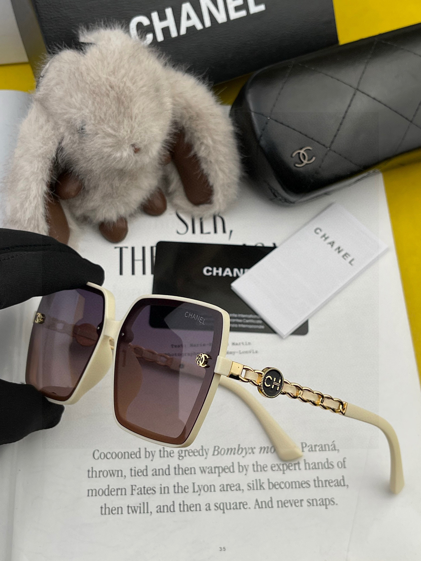 香奈儿 2025开春新款太阳镜 各路网红纷纷带起气场满分‼️ 俏皮甜美.上脸效果更佳.金属质感超好 型号