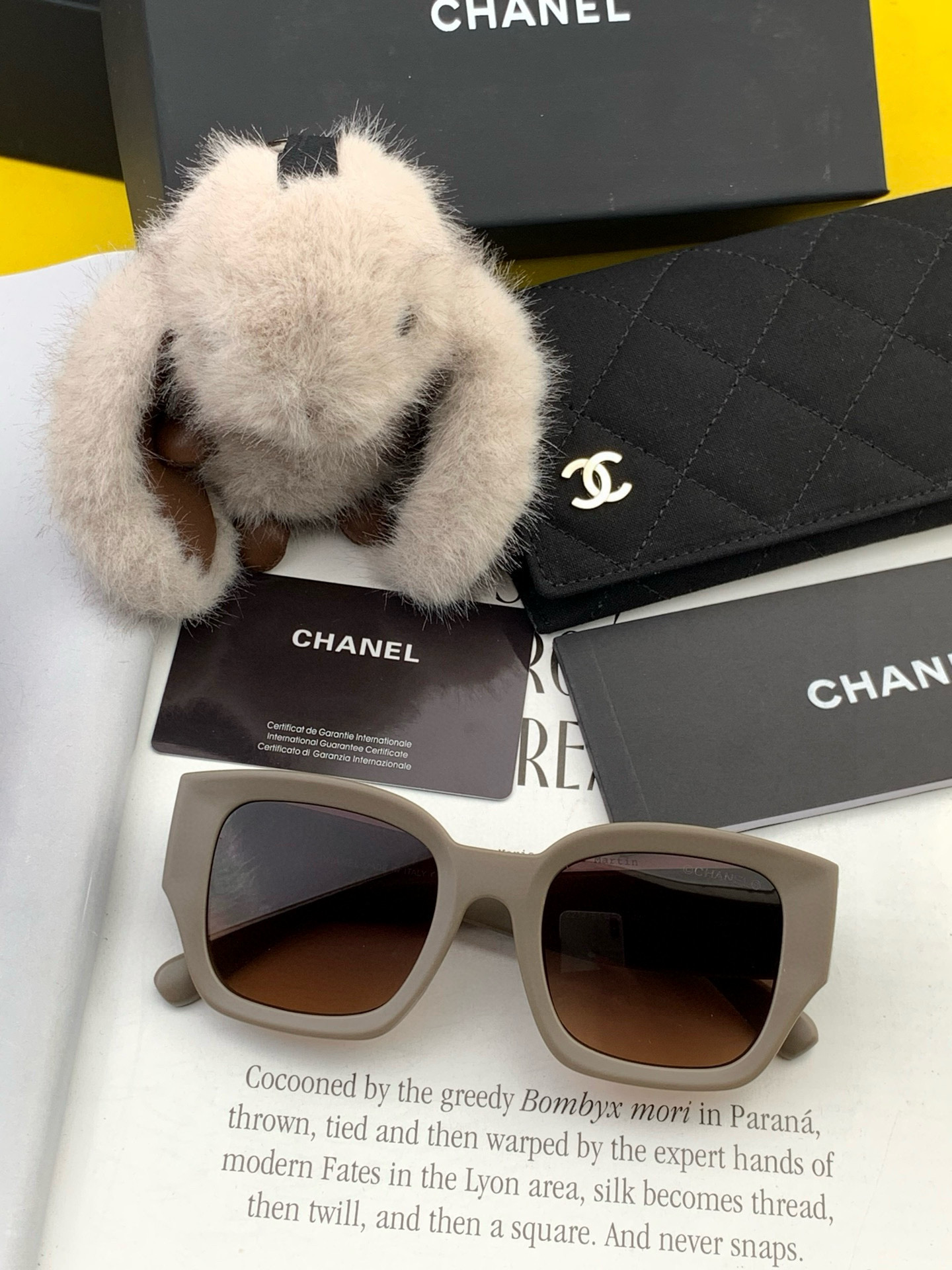 新品CHANEL 香奈儿太阳镜以独特魅力和前卫风格诠释春夏最新眼镜，质感超好佩带舒适 型号：CH4550