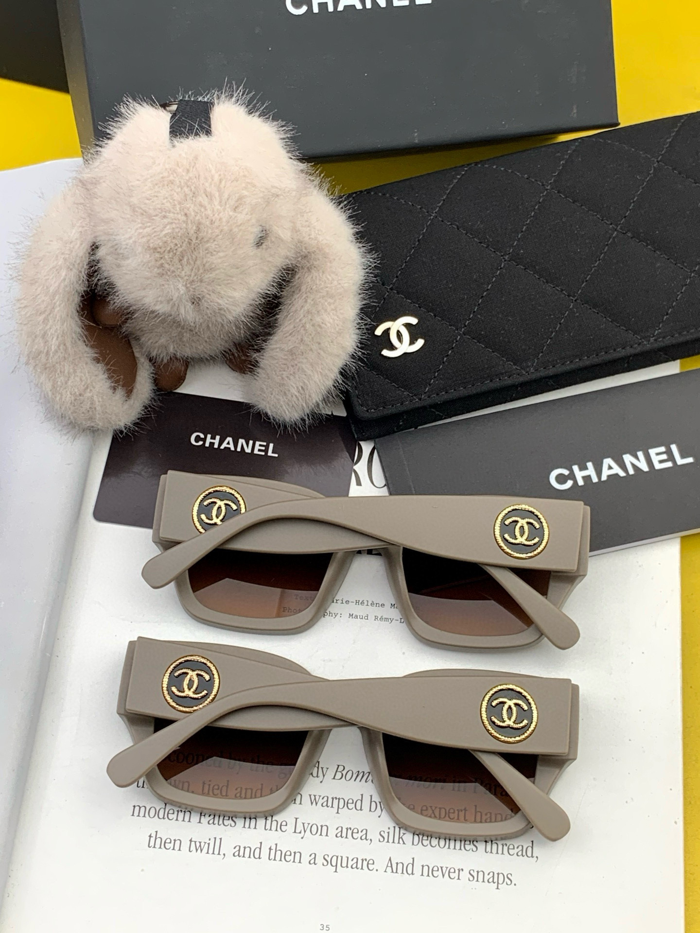 新品CHANEL 香奈儿太阳镜以独特魅力和前卫风格诠释春夏最新眼镜，质感超好佩带舒适 型号：CH4550