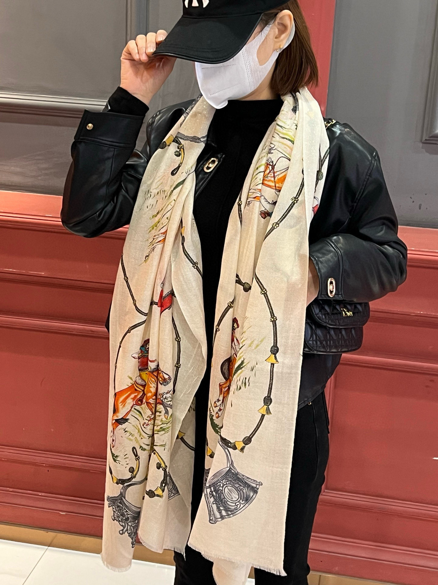 会发光发亮的围巾 新款🆕🏇🏇买了都说好看‼️推荐💕顶级工艺超值‼️爱马仕专柜爆款🎁💟立体呈现图案纹路实物