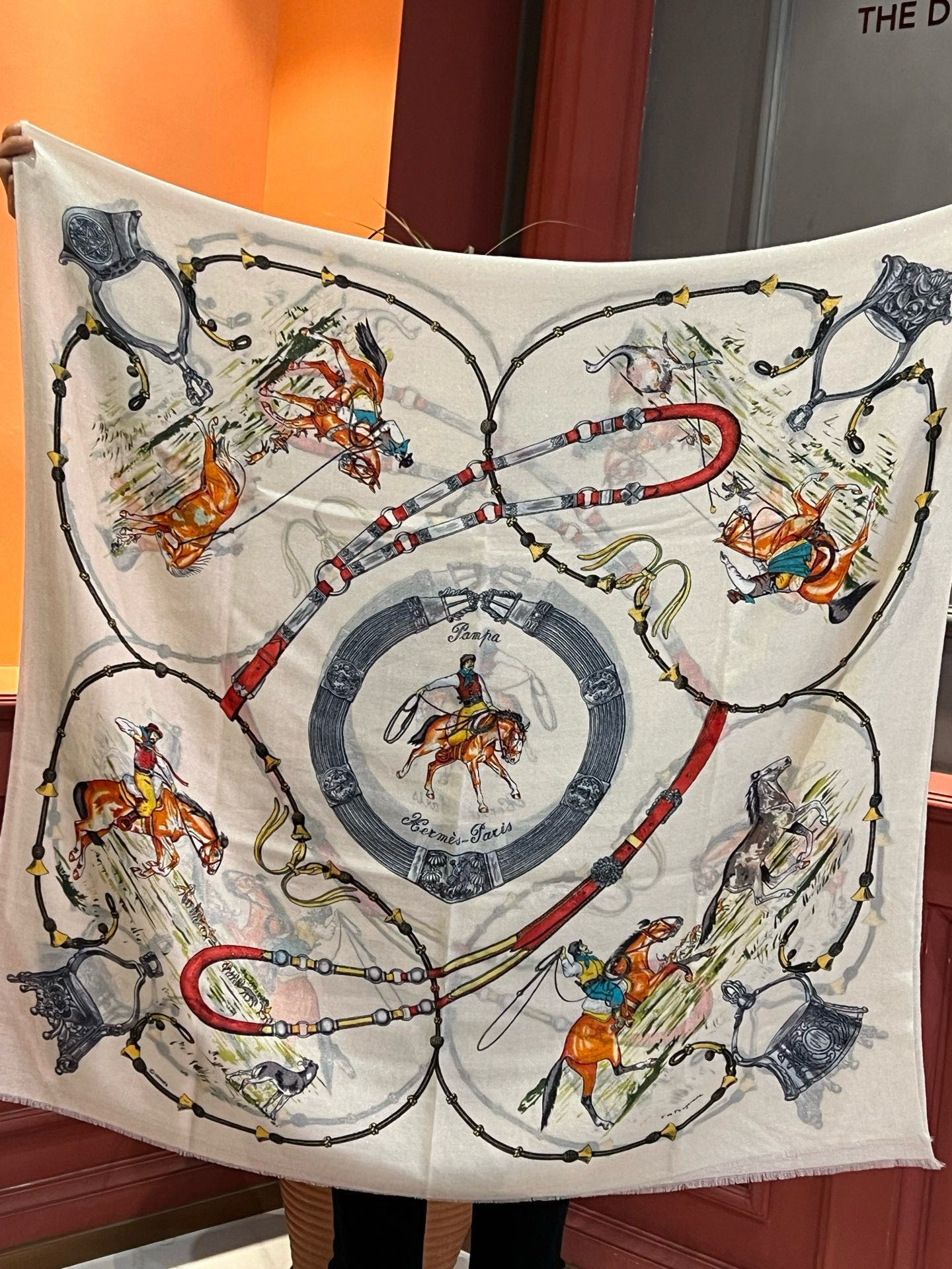 会发光发亮的围巾 新款🆕🏇🏇买了都说好看‼️推荐💕顶级工艺超值‼️爱马仕专柜爆款🎁💟立体呈现图案纹路实物