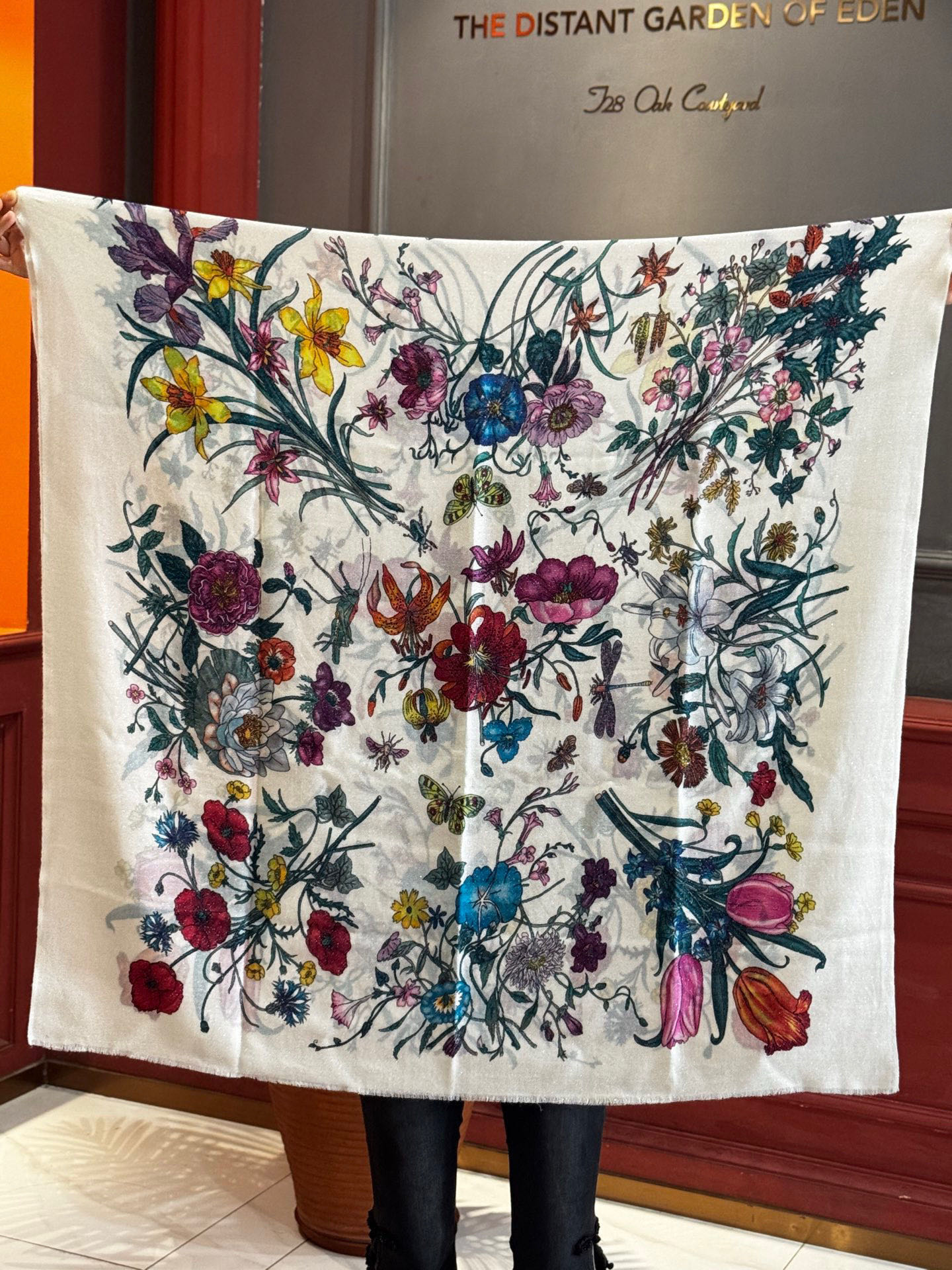 会发光发亮的围巾羊绒新款 🆕🆕🌈💫速度‼️下手一定要快‼️G家新款【花卉长巾】，高端 大爱 货极少 现在