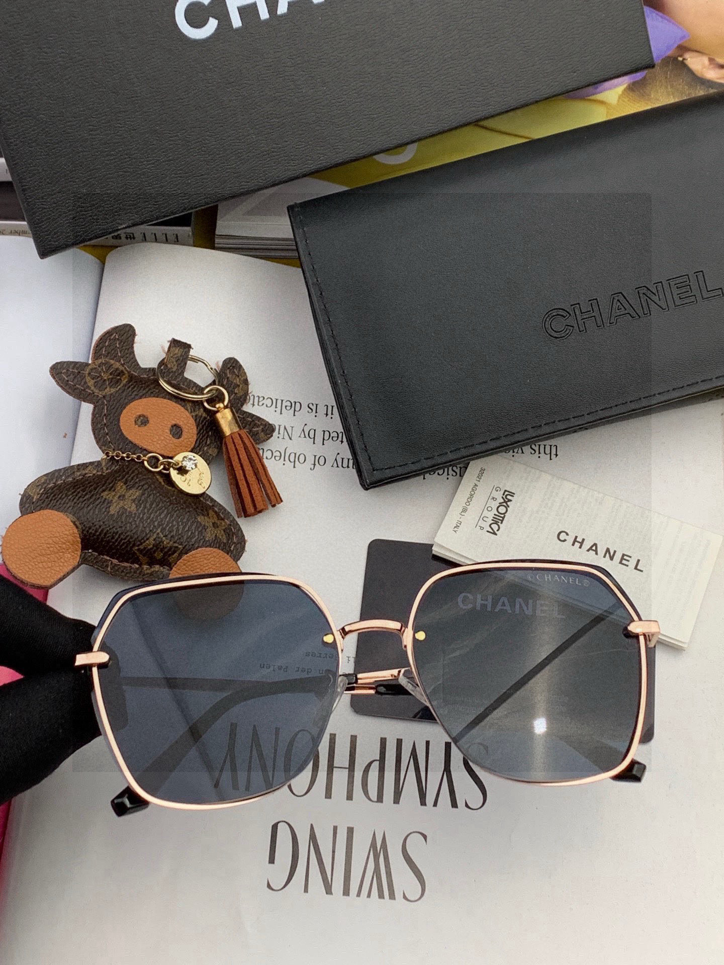 【CHANEL】香奈儿 新款尼龙偏光太眼镜，无框钻石 切边更有质感，大气女人范儿，大脸小脸都好看 ！型号