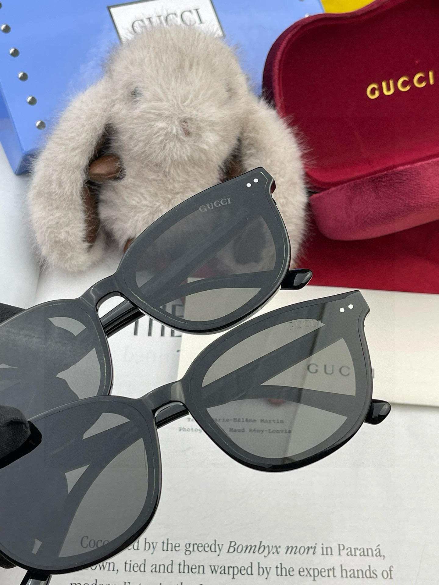 GUCCI2025开春新款一体镜 大框太阳镜男女同款 😎 爆款大框尼龙太阳镜 超逼格超酷 镜腿品牌设计感