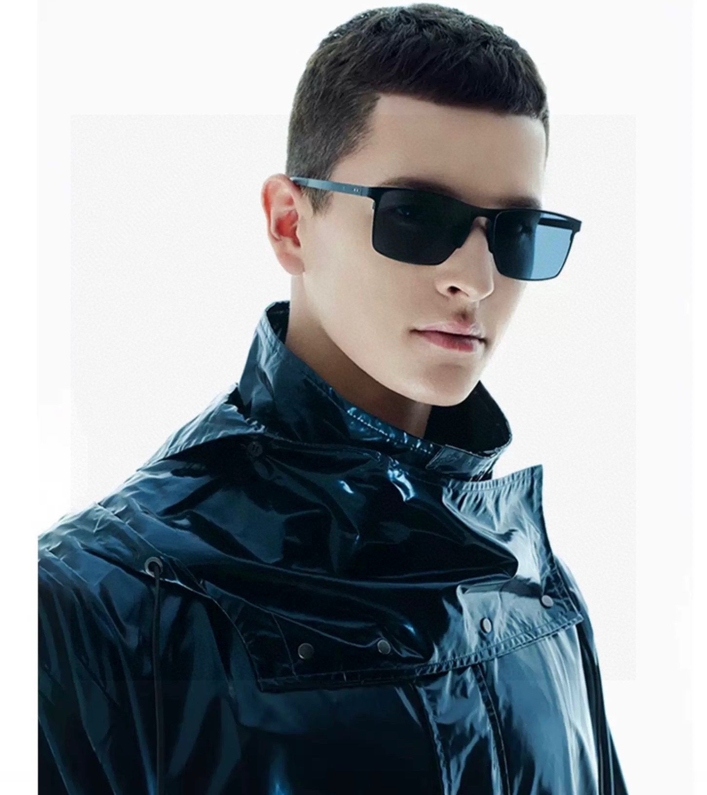 LV 男款炫彩飞行员偏光太阳镜 ❤️材质：高清尼龙加厚卡槽高清偏光镜片 🌹无边框镜架💕颜👍型号：L125