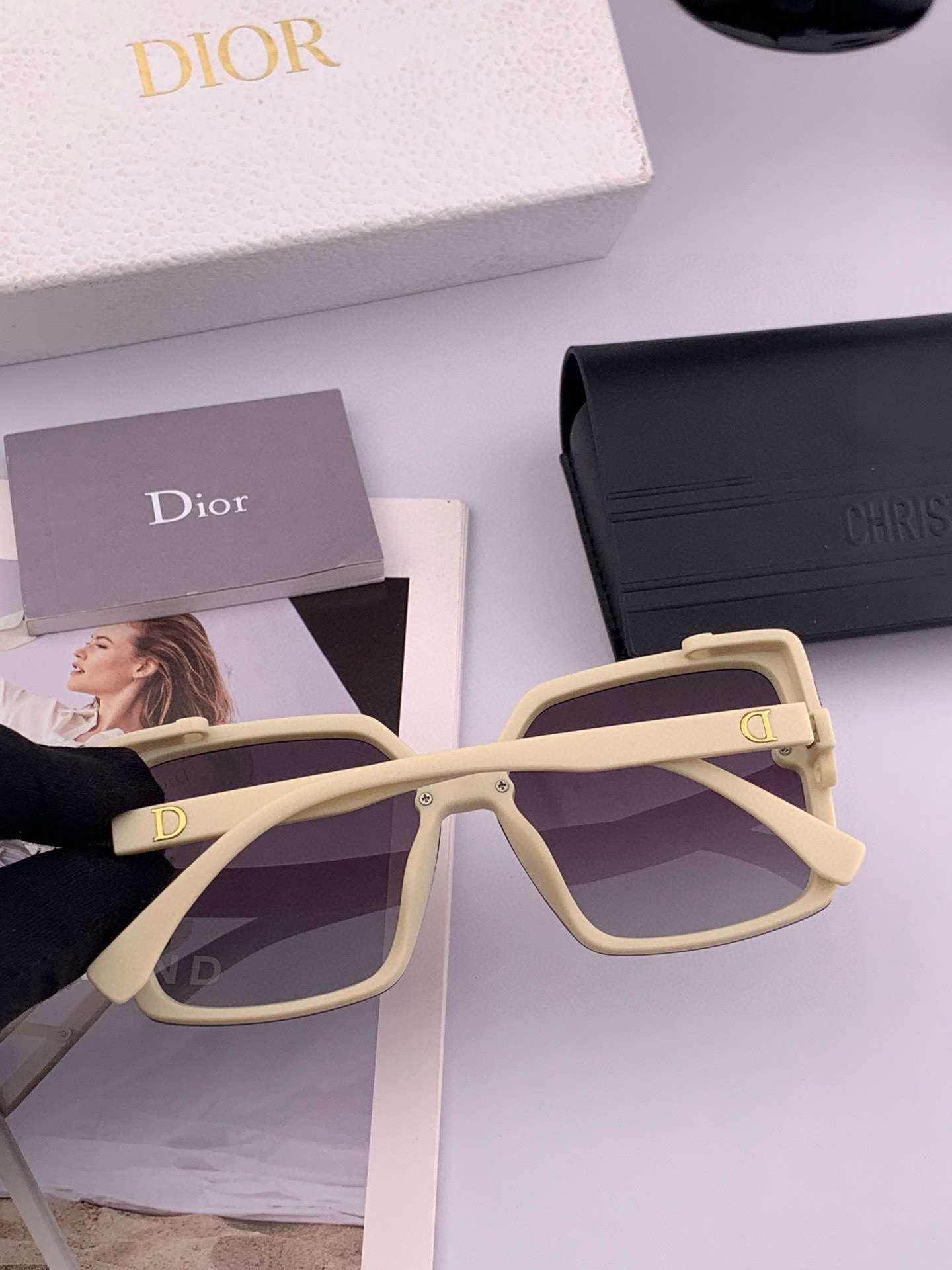 🔺 【DIOR-迪奥】2025开春新款 潮流爆款 时尚方框偏光太阳镜 高品质 佩戴舒适 网红潮款墨镜 女