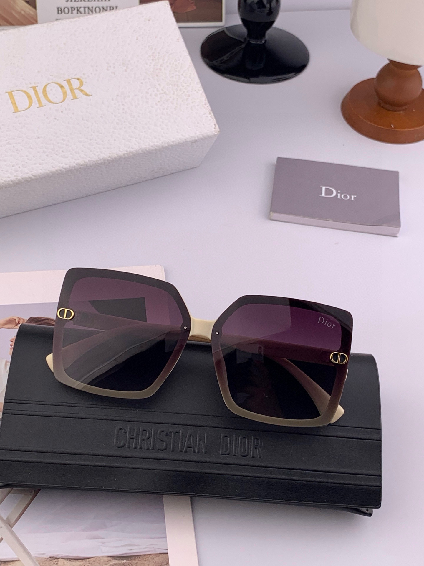 🔺 【DIOR-迪奥】2025开春新款 潮流爆款 时尚方框偏光太阳镜 高品质 佩戴舒适 网红潮款墨镜 女