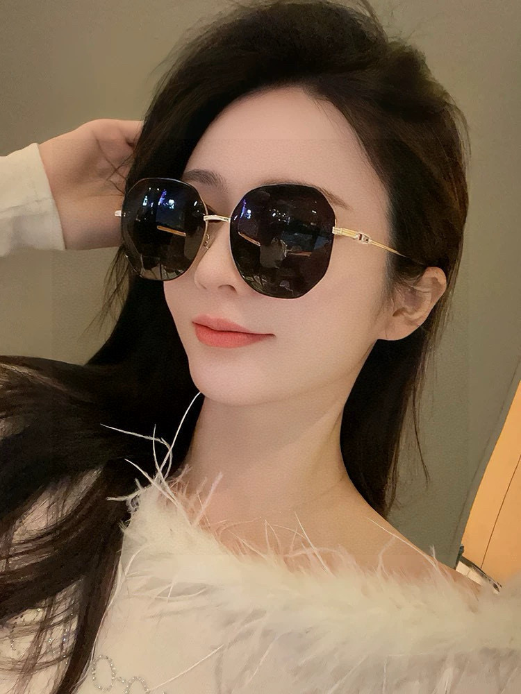 🔺 【DIOR-迪奥偏光太阳镜】2025开春新款 潮流爆款 时尚方框偏光太阳镜 高品质 佩戴舒适 网红潮