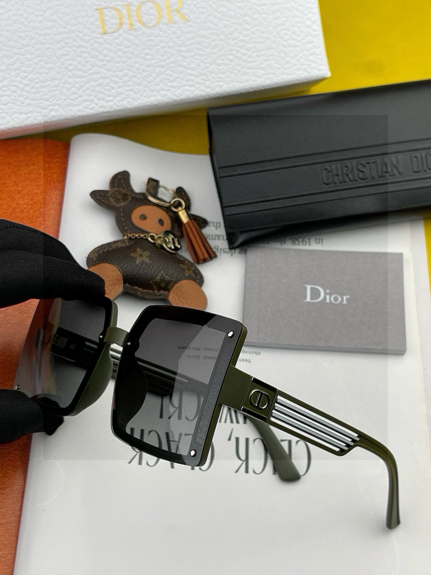 🔺 【DIOR-迪奥】2025开春新款 潮流爆款 时尚方框偏光太阳镜 高品质 佩戴舒适 网红潮款墨镜 型