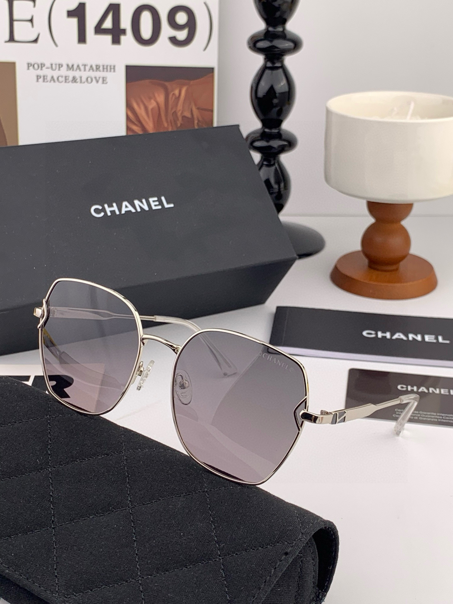 新品CHANEL 香奈儿太阳镜以独特魅力和前卫风格诠释春夏最新眼镜，质感超好佩带舒适 型号：CH9581