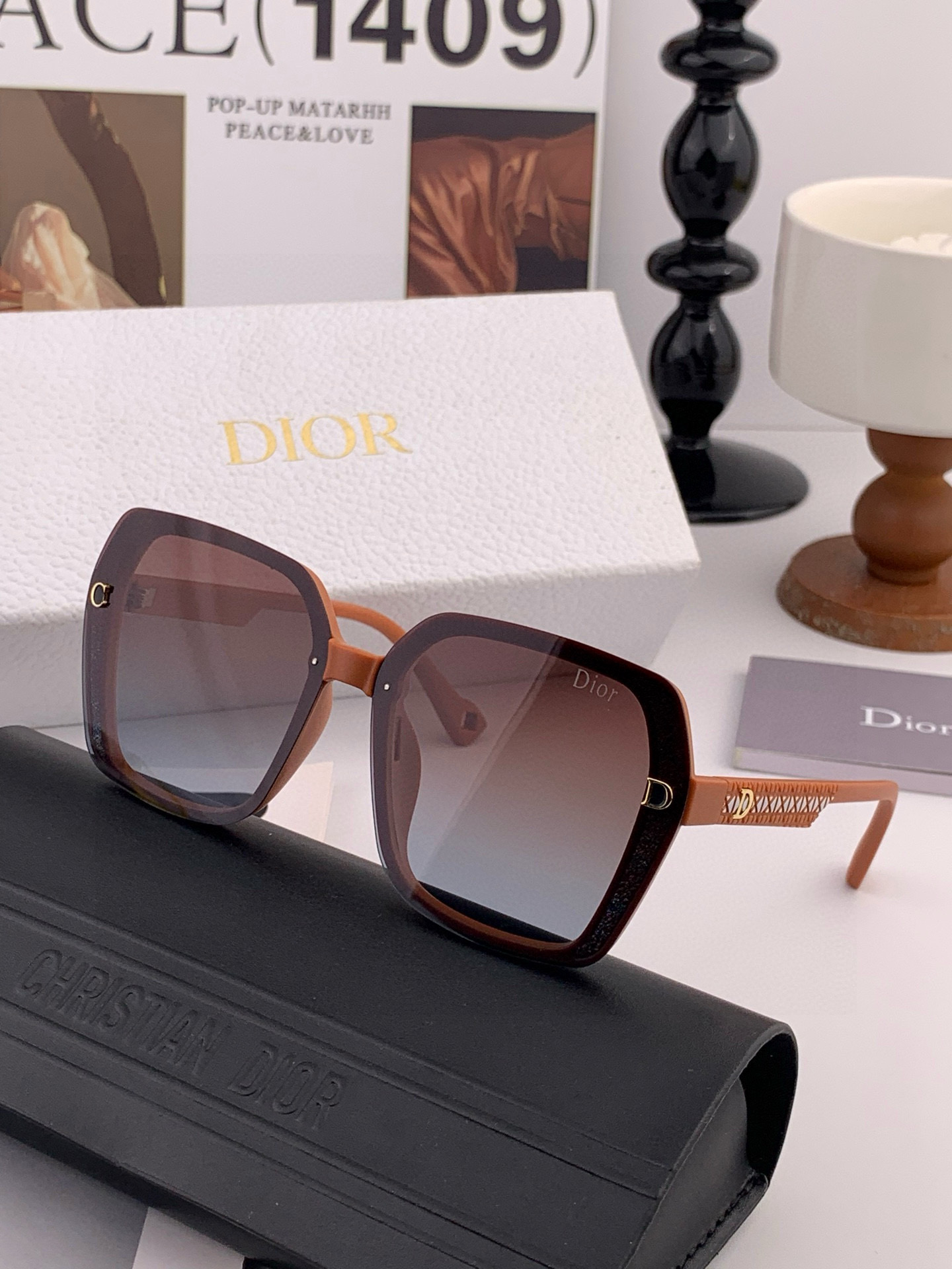 【DIOR-迪奥】开春新款 潮流爆款 时尚方框偏光太阳镜 高品质 佩戴舒适 网红潮款墨镜 型号：CD69