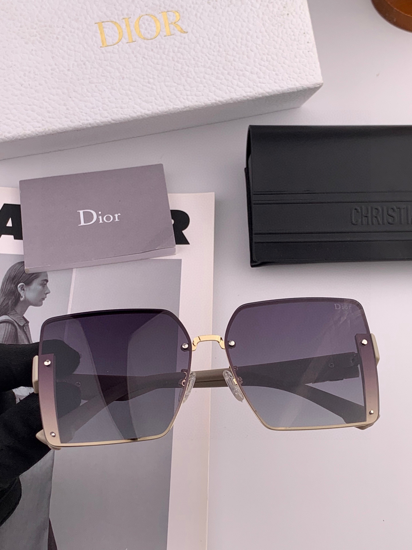 DIOR 2025新款女士方框太阳眼镜 开车墨镜 新款金属无框太阳镜 时尚大方 舒适轻盈 精致奢华 超轻