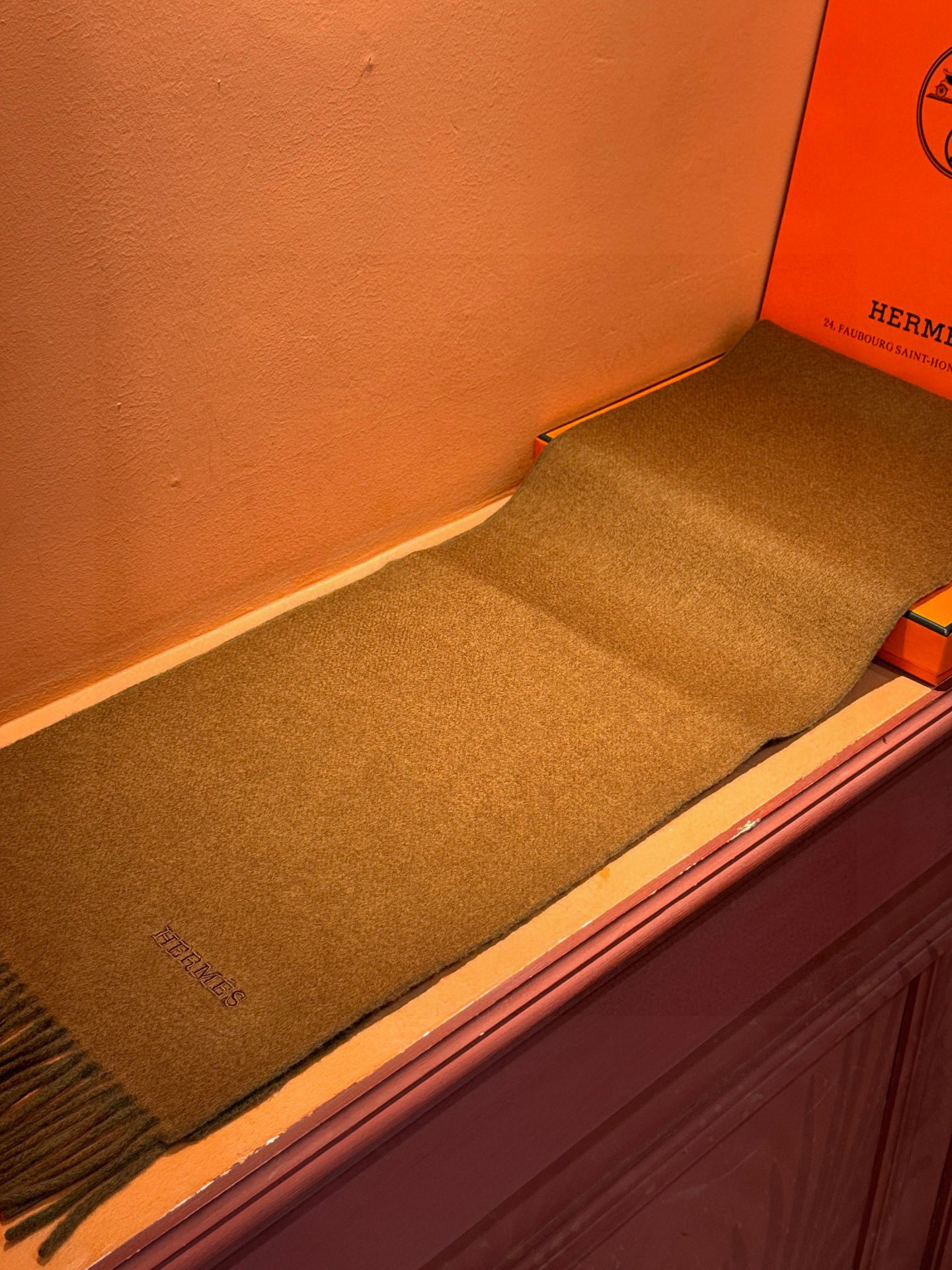 ✨✨太美了😍 爱马仕 情侣款 美到要尖叫😱专柜最新款🎊英伦欧美范儿 又是一款即时尚又实用的大围巾&长巾，