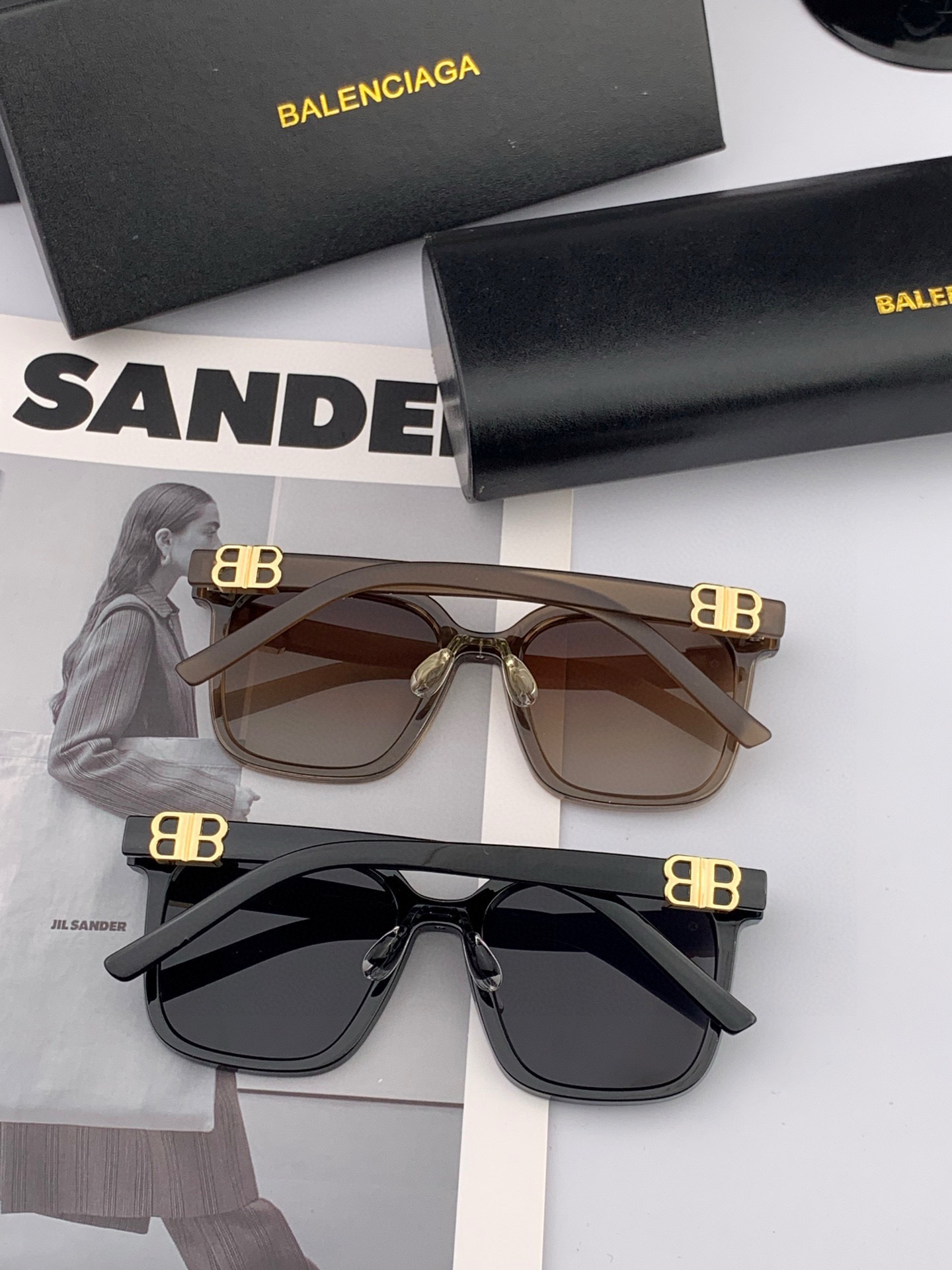 🎈原版出货 巴宝莉网红超爆款💙经典奢华全球风[强][酷][亲亲] 时尚方框太阳镜[得意] 气质非凡😄 经