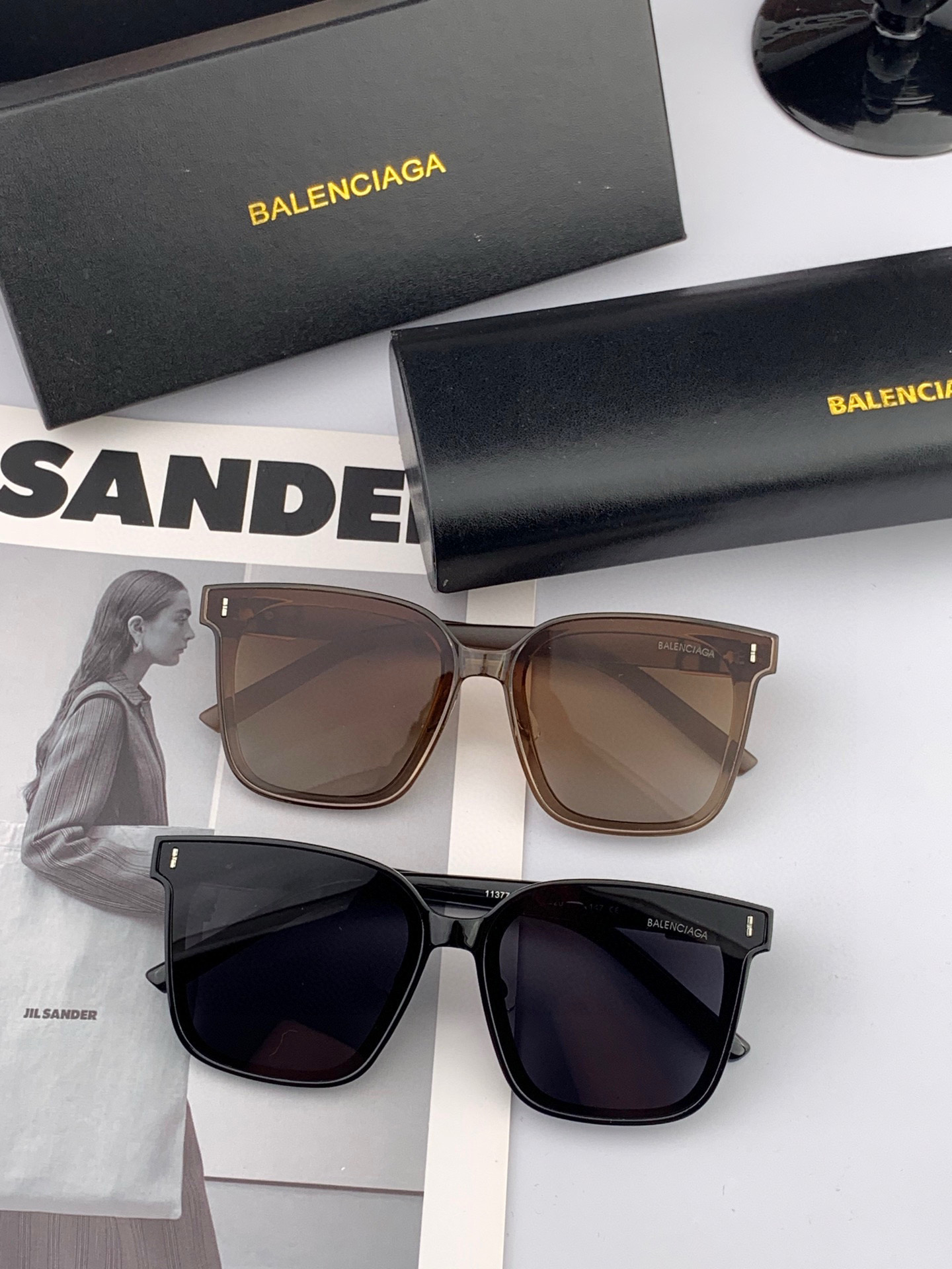 🎈原版出货 巴宝莉网红超爆款💙经典奢华全球风[强][酷][亲亲] 时尚方框太阳镜[得意] 气质非凡😄 经