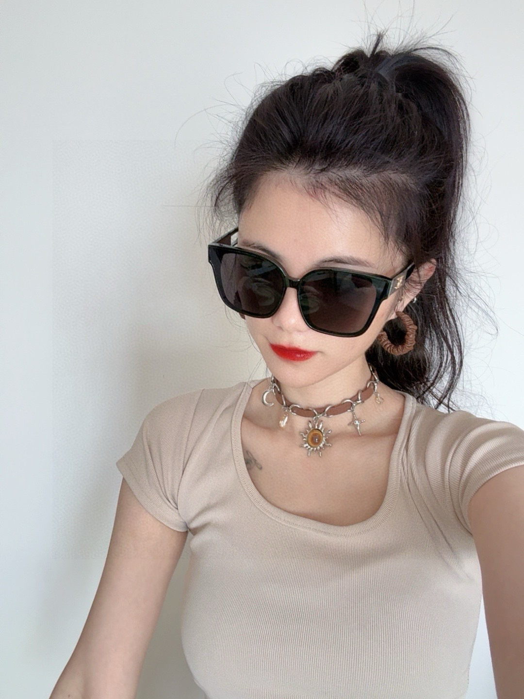 🌷🌷瑟琳新款到货🆕🆕[酷][酷]高品质 2⃣️色潮品[强][强]大框型太阳镜➕简约logo装饰！太阳镜，