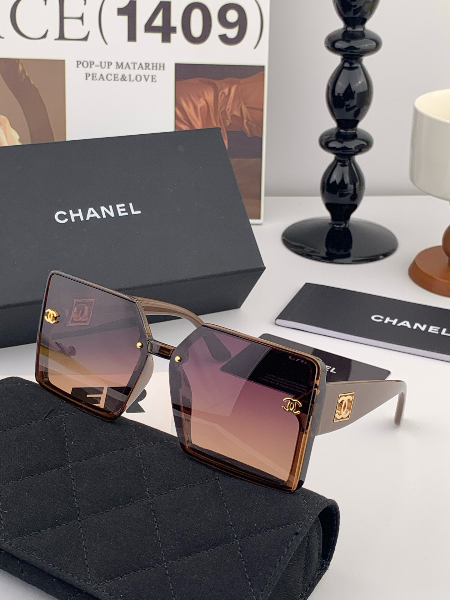 新款🔺CHANEL🔻 香奈儿新款 女士成熟大框款墨镜‼️时尚镶钻镜腿高端大气太阳镜 送人自用必备 女款推