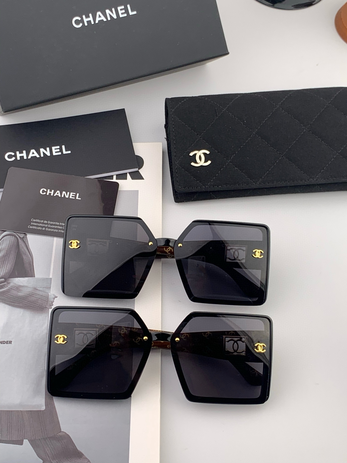 新款🔺CHANEL🔻 香奈儿新款 女士成熟大框款墨镜‼️时尚镶钻镜腿高端大气太阳镜 送人自用必备 女款推