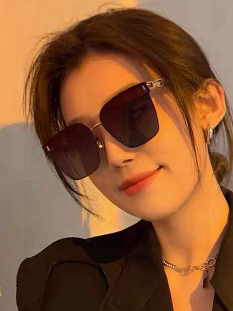 【尼龙偏光系列】DIOR无框太阳镜墨多边形设计，不挑脸型，无论搭配大衣还是连衣裙都非常显气质尼龙偏光镜片