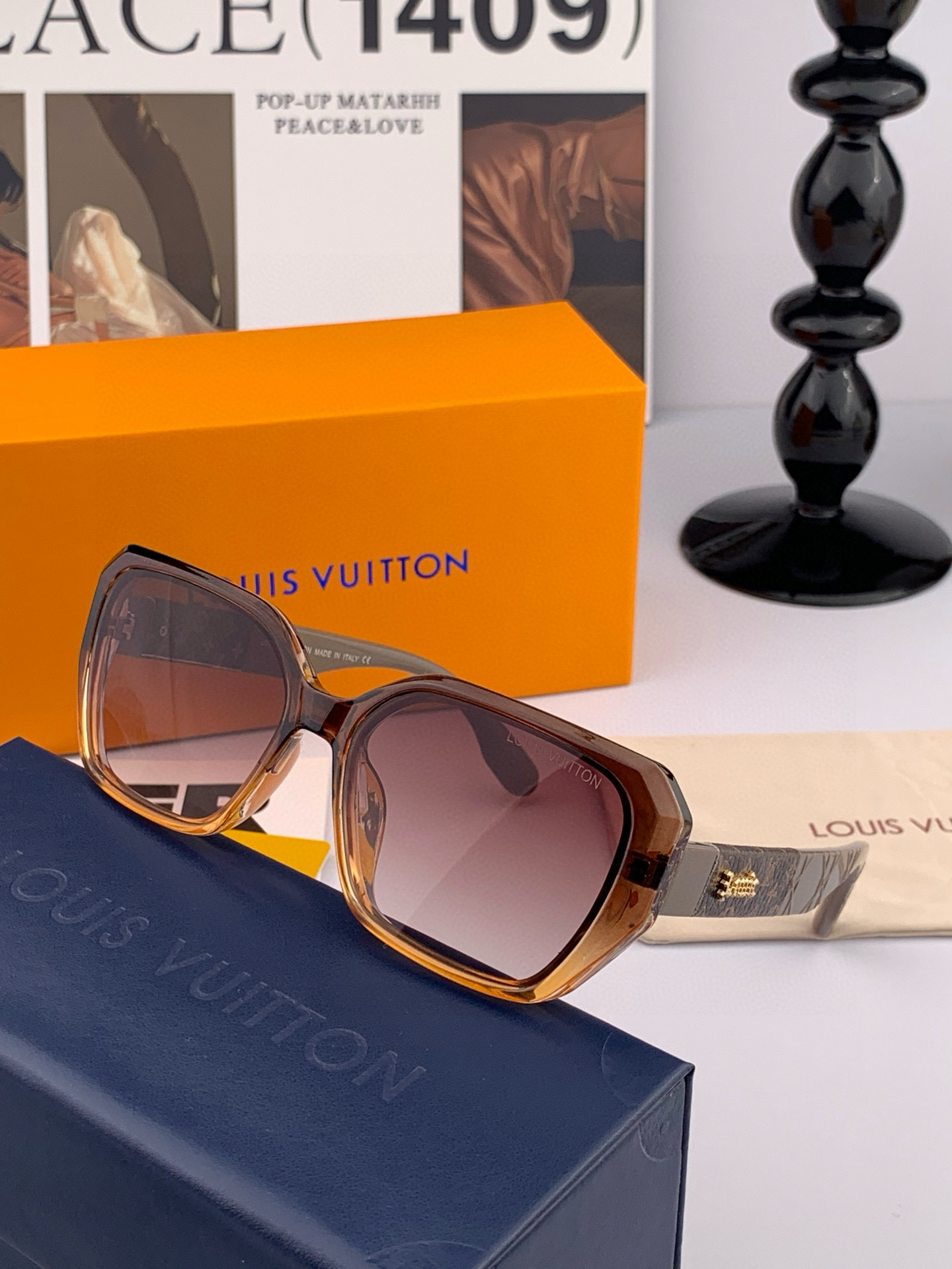 LV 2025年开春新款 潮流爆款 时尚方框太阳镜 高品质 佩戴舒适 网红潮款墨镜 型号L7132