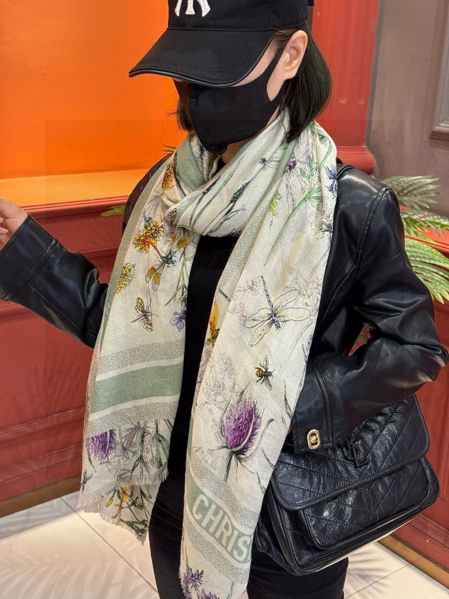 （会发光发亮的围巾）💃🏻💃🏻D家【D太阳女神银丝长巾】‼️抢‼️VIP推荐 ‼️👍下手一定要快【高端 大