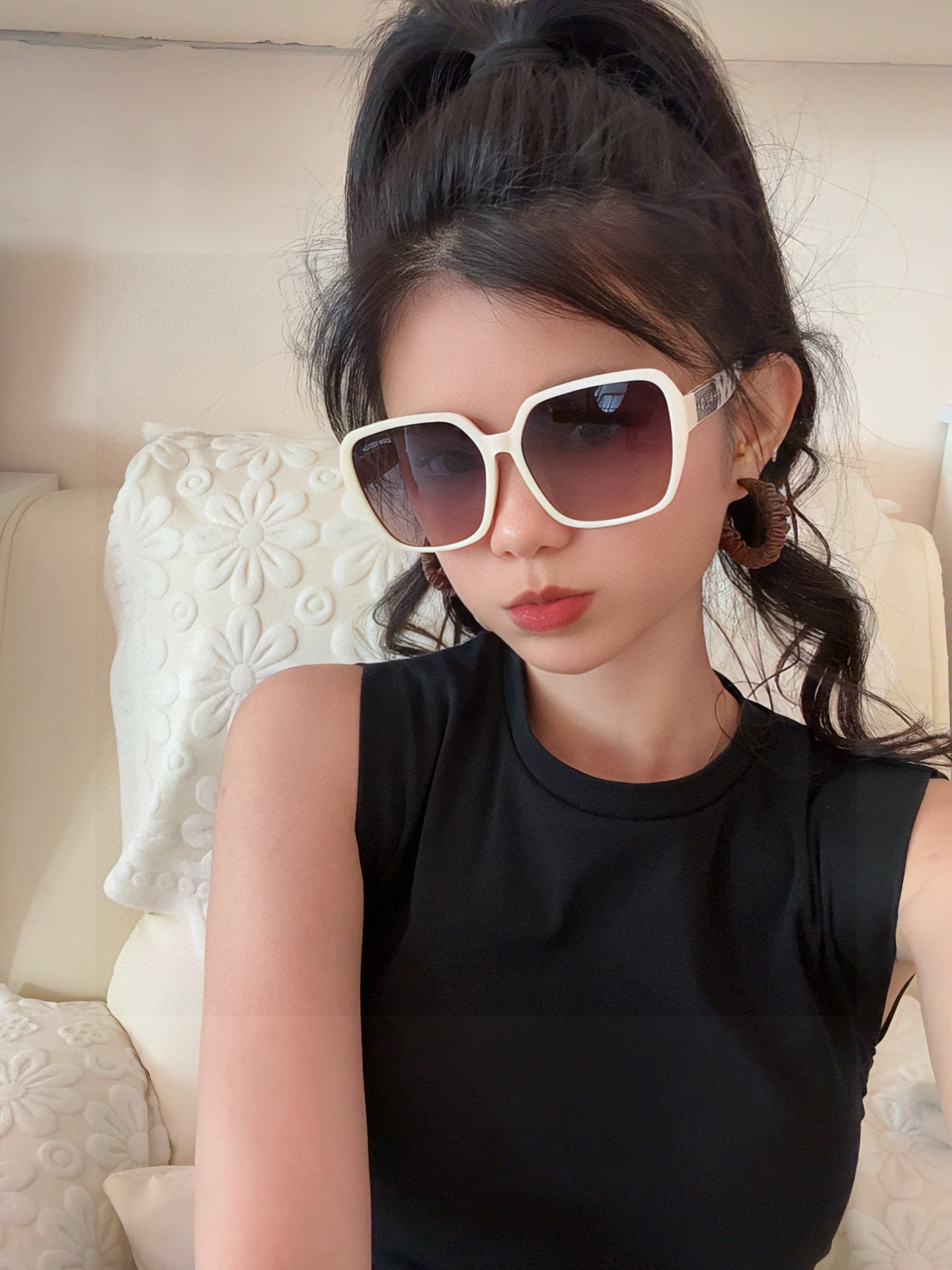 LV 2025年开春新款 潮流爆款 时尚方框太阳镜 高品质 佩戴舒适 网红潮款墨镜 型号L3305