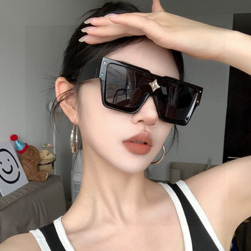 LV 2025新款女士方框太阳眼镜 开车墨镜 新款太阳镜 时尚大方 舒适轻盈 精致奢华 超轻 型号：L7