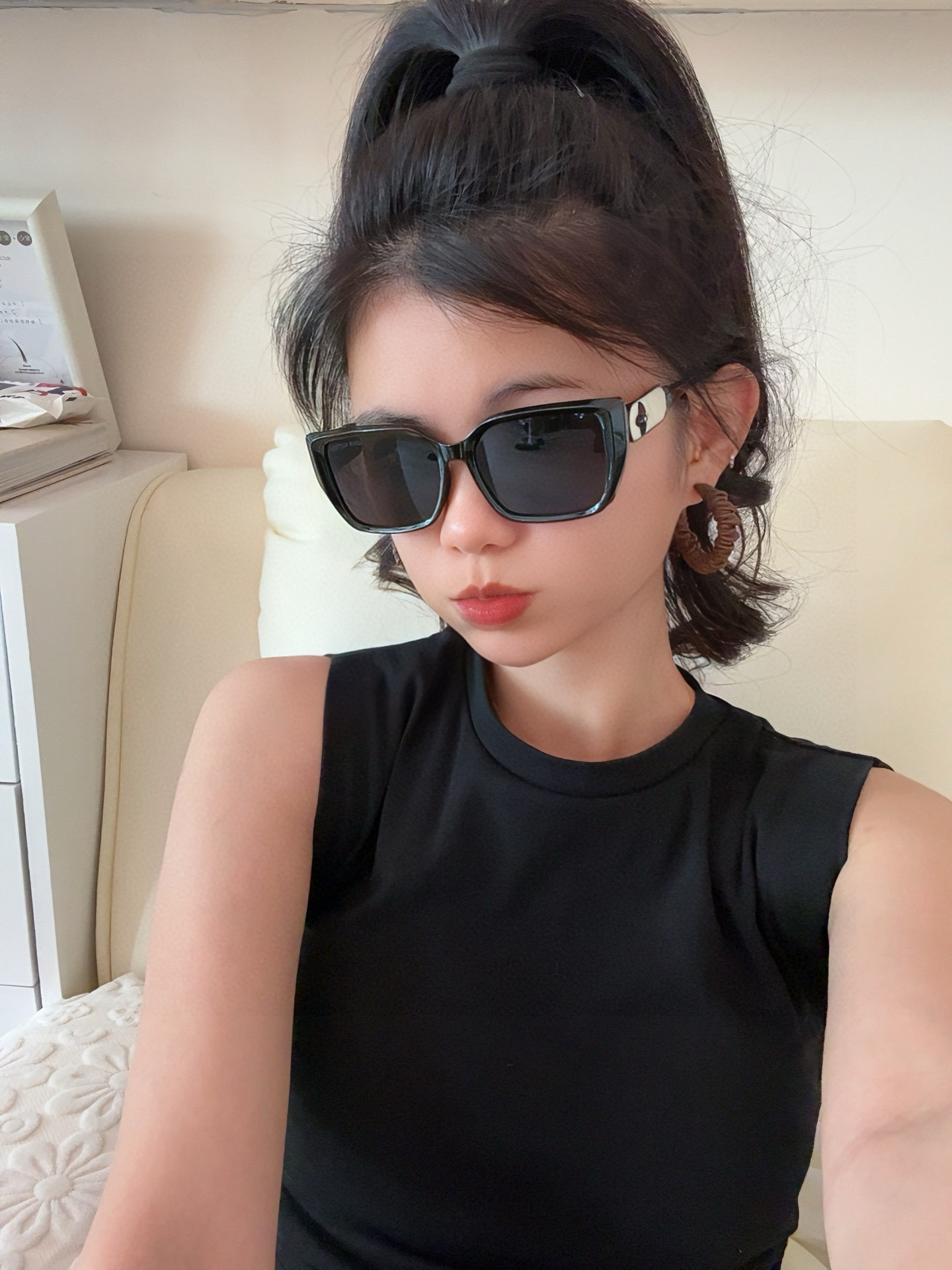 LV 2025年开春新款 潮流爆款 时尚方框太阳镜 高品质 佩戴舒适 网红潮款墨镜 型号L6221