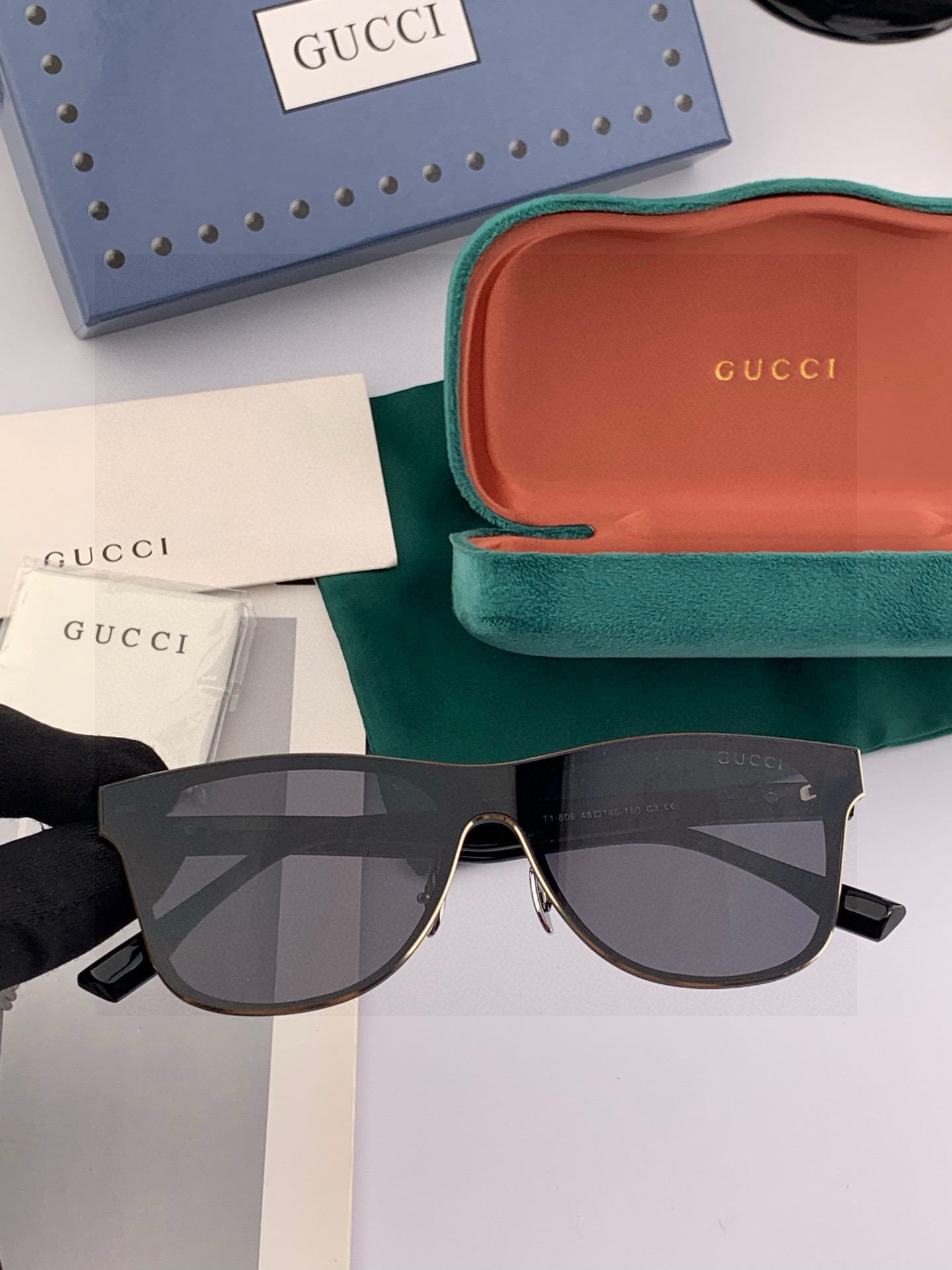 连体镜GUCCI2025开春新款一体镜 大框太阳镜男女同款 😎 爆款大框尼龙太阳镜 超逼格超酷 镜腿品牌