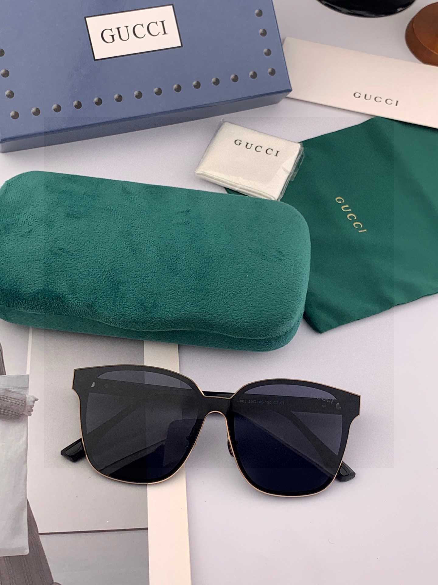 连体镜GUCCI2025开春新款一体镜 大框太阳镜男女同款 😎 爆款大框尼龙太阳镜 超逼格超酷 镜腿品牌