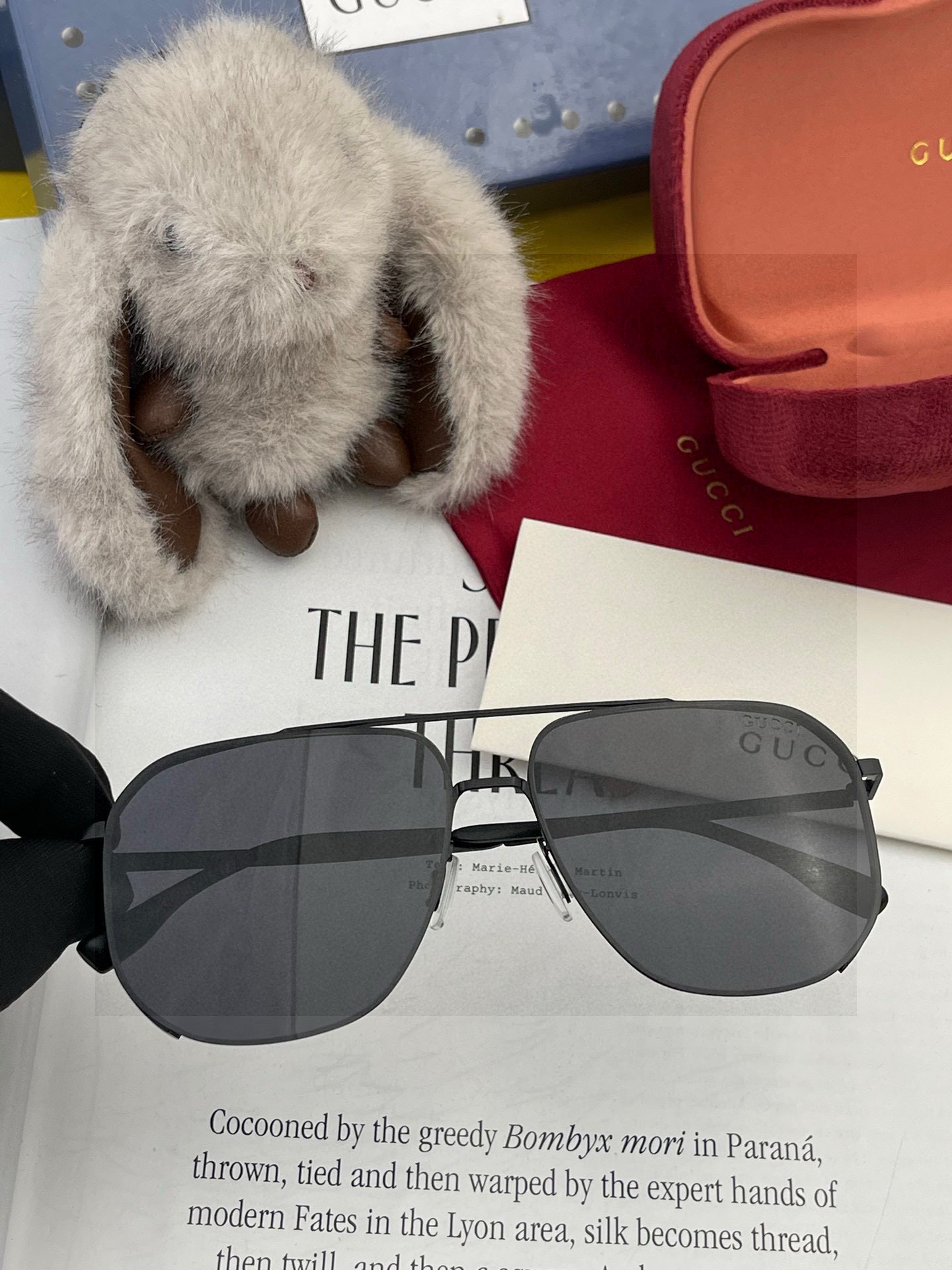 GUCCI 男款炫彩飞行员偏光太阳镜 ❤️材质：高清尼龙加厚卡槽高清偏光镜片 🌹无边框镜架💕颜👍型号：G