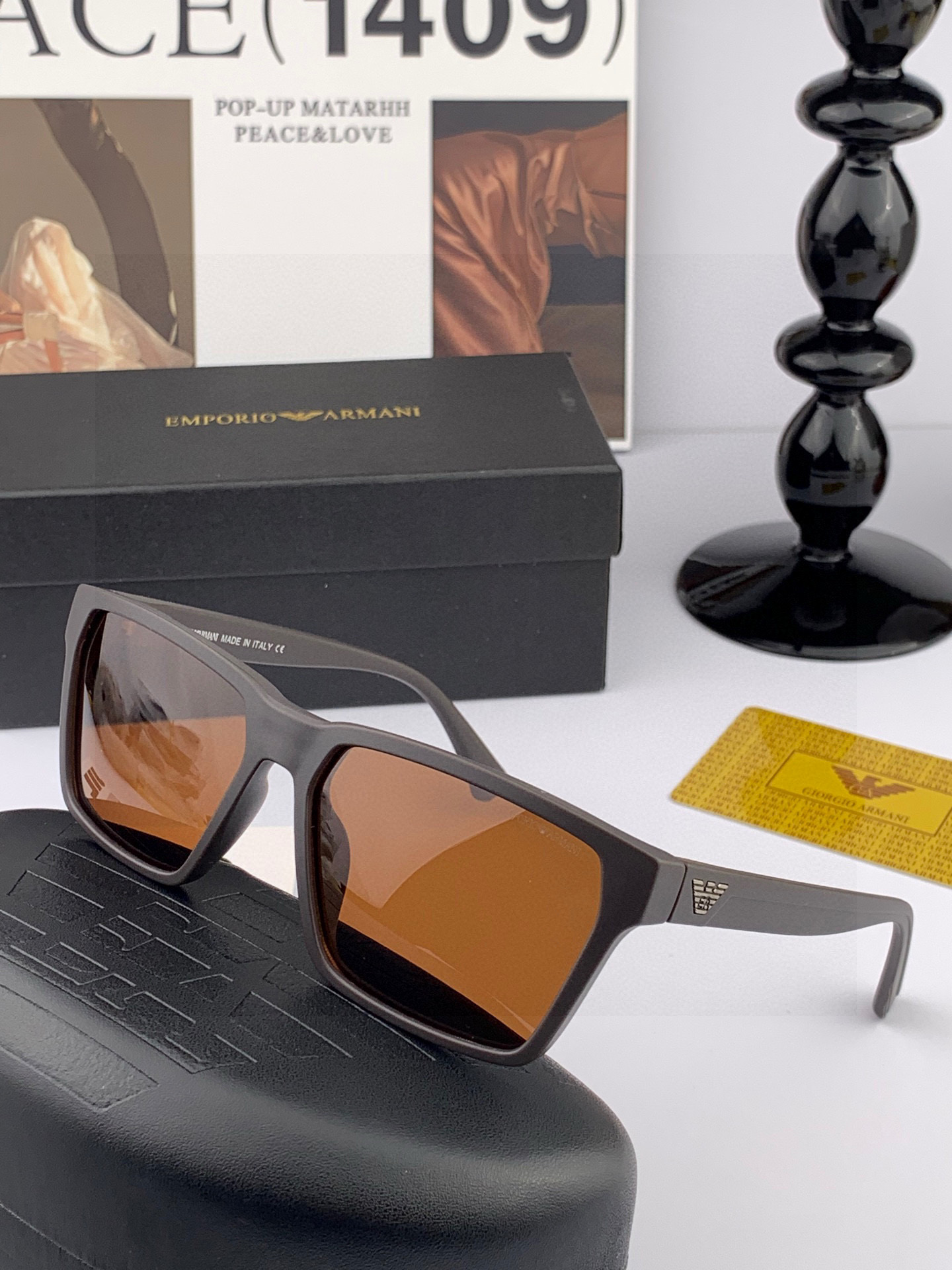 【阿玛尼】2025新款超百搭金属尼龙太阳镜、造型轮廓超大镜框完美修饰脸型，时尚超级百搭 ！型号：A810