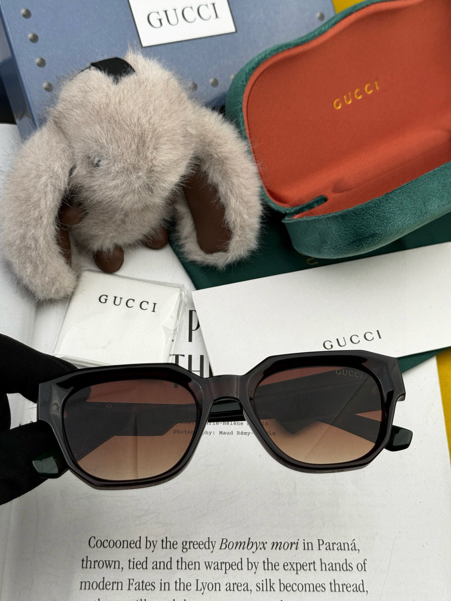 🔺 【GUCCI】2025开春新款 潮流爆款 时尚方框太阳镜 高品质 佩戴舒适 网红潮款墨镜 型号：G0