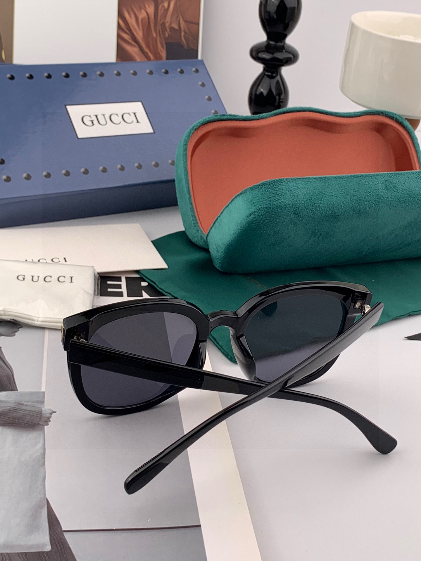 超好看 潮酷【GUCCI】古驰 新款款太阳镜以独特魅力和前卫风格诠释春夏最新眼镜，以方框设计，中梁连体质