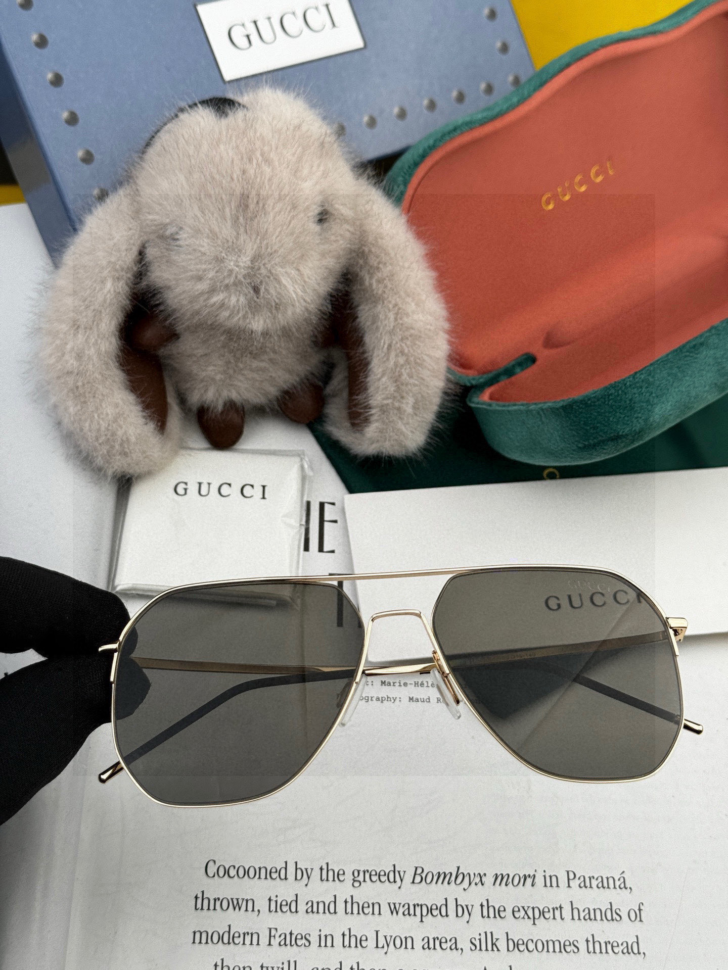 GUCCI 男款炫彩飞行员偏光太阳镜 ❤️材质：高清尼龙加厚卡槽高清偏光镜片 🌹无边框镜架💕颜👍型号：G