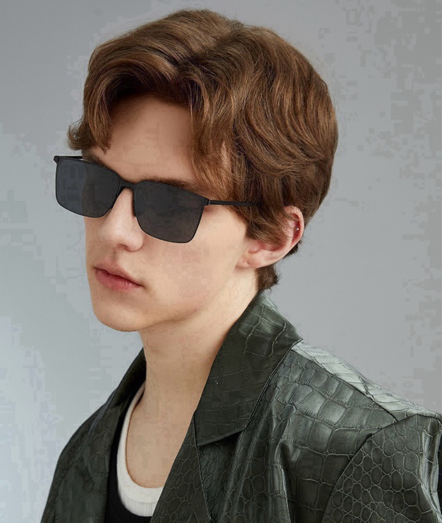 GUCCI 男款炫彩飞行员偏光太阳镜 ❤️材质：高清尼龙加厚卡槽高清偏光镜片 🌹无边框镜架💕颜👍型号：G