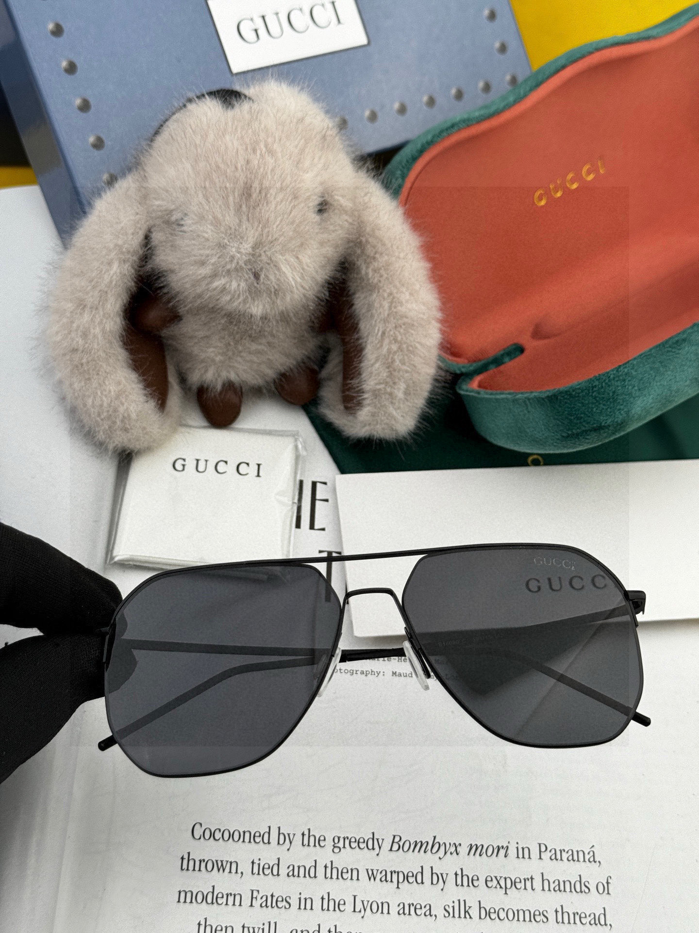 GUCCI 男款炫彩飞行员偏光太阳镜 ❤️材质：高清尼龙加厚卡槽高清偏光镜片 🌹无边框镜架💕颜👍型号：G