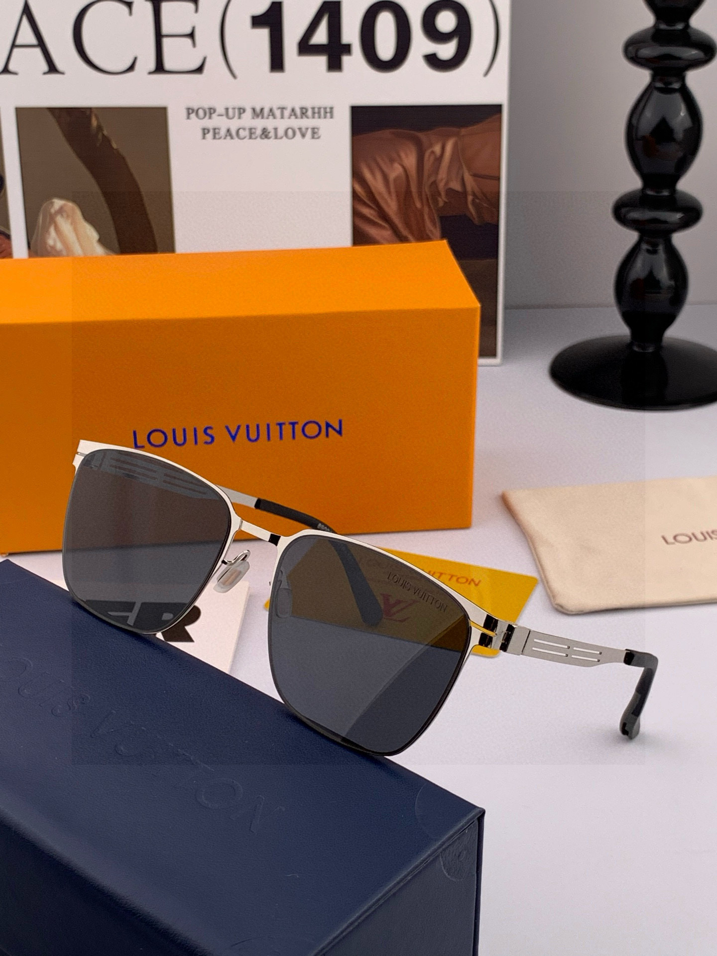 ♦️LV 2025新款男女情侣款太阳镜多边形墨镜iP电镀永不褪色 超轻超有弹性整幅眼镜无螺丝重要的是压不