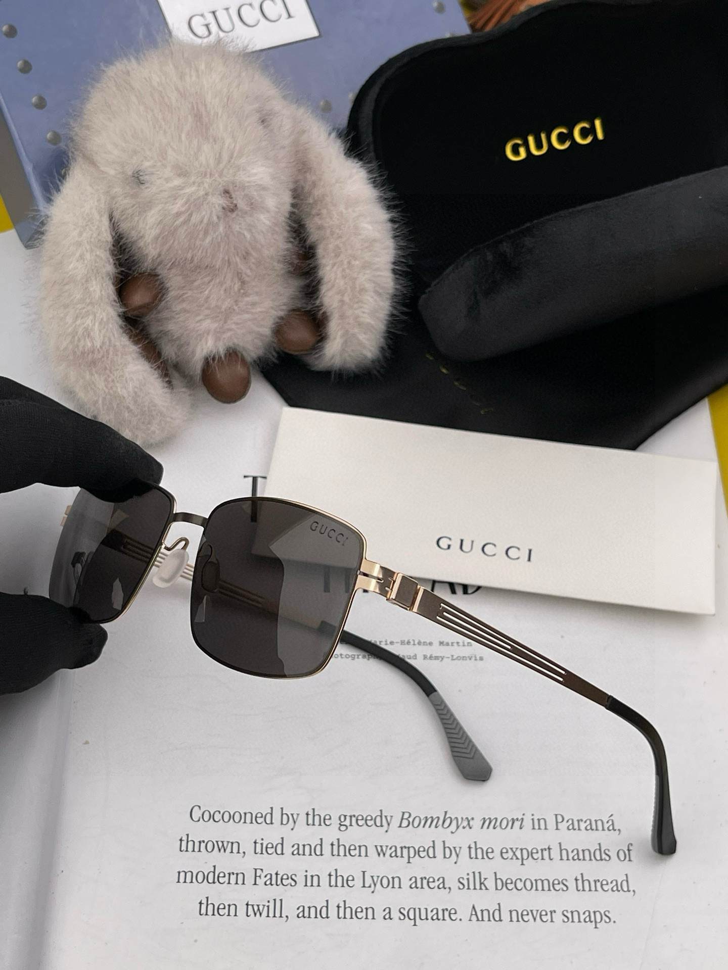 GUCCI 男款炫彩飞行员偏光太阳镜 ❤️材质：高清尼龙加厚卡槽高清偏光镜片 🌹无边框镜架💕颜👍型号：G