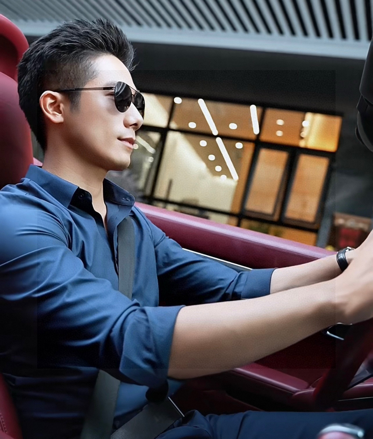 ♦️ GUCCI 2025新款男女情侣款太阳镜多边形墨镜iP电镀永不褪色 超轻超有弹性整幅眼镜无螺丝重要