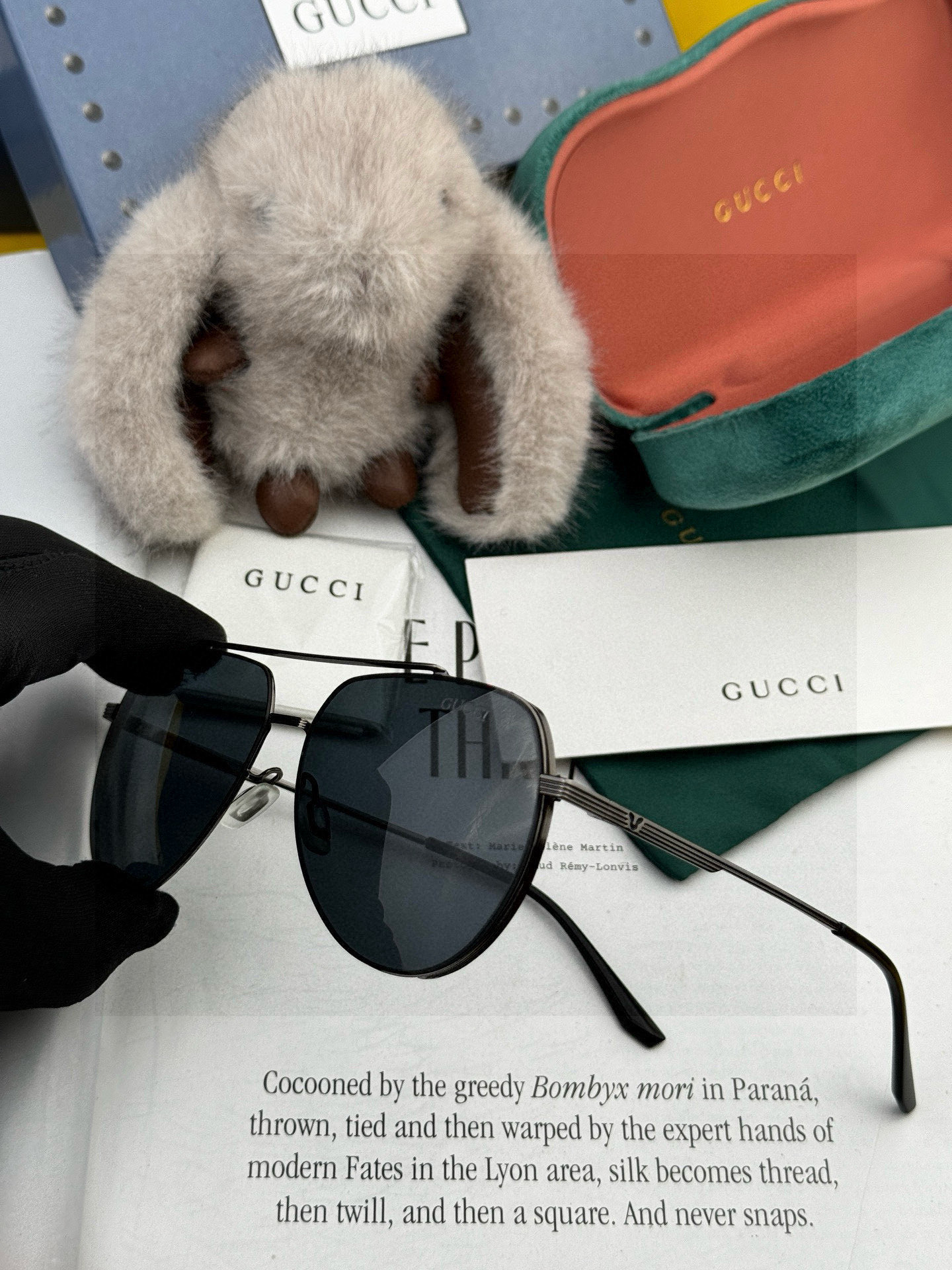 GUCCI 男款炫彩飞行员偏光太阳镜 ❤️材质：高清尼龙加厚卡槽高清偏光镜片 🌹无边框镜架💕颜👍型号：G