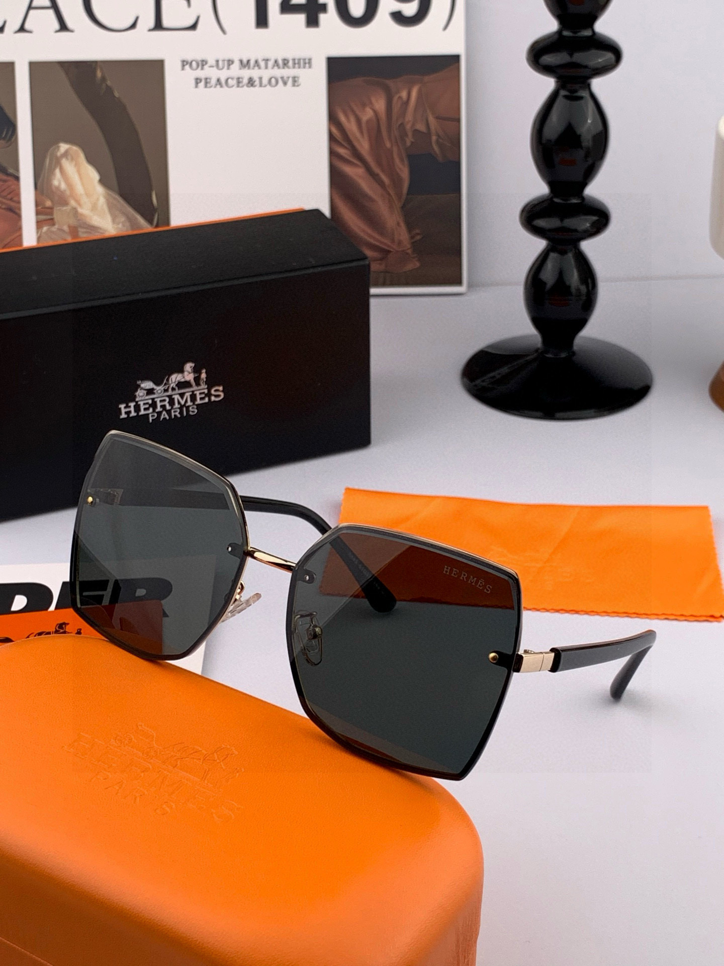 【尼龙偏光系列】爱马仕无框太阳镜墨方框设计，不挑脸型，无论搭配大衣还是连衣裙都非常显气质尼龙偏光镜片预防