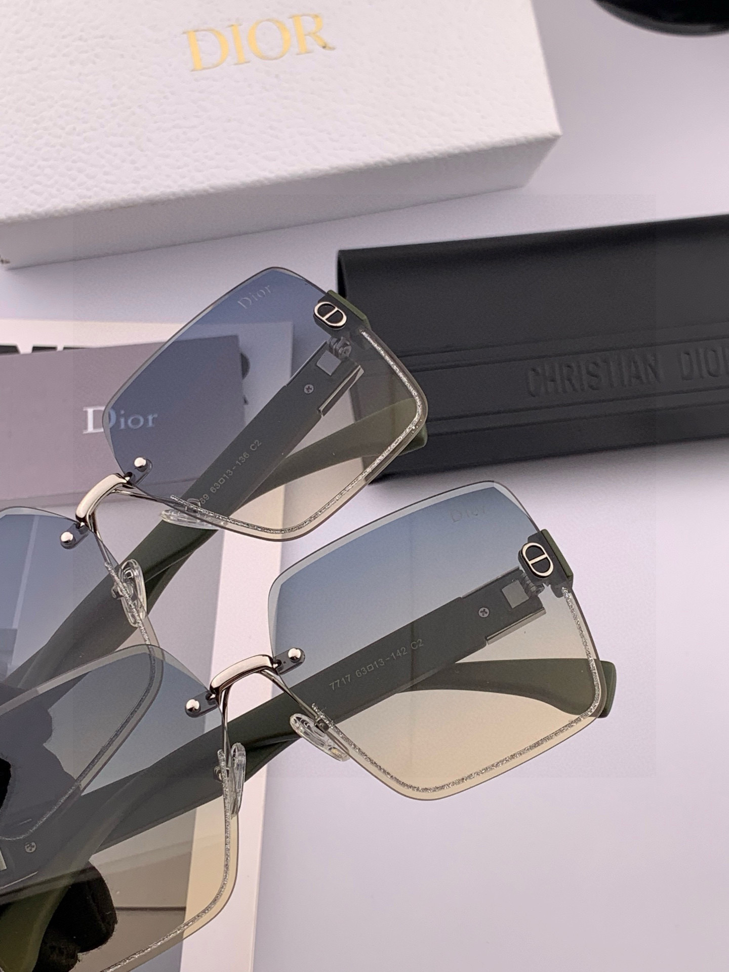 🔺 【DIOR-迪奥】2025开春新款 潮流爆款 时尚方框太阳镜 高品质 佩戴舒适 网红潮款墨镜 型号：