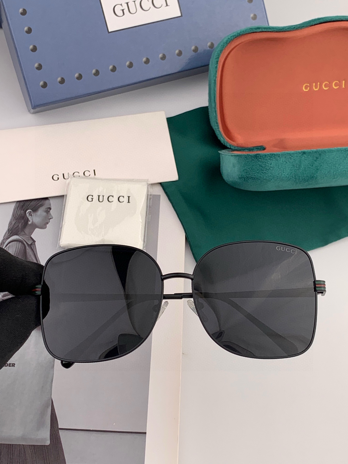 GUCCI 2025开春新款 最新款方框太阳镜 各路网红纷纷带起气场满分‼️ 俏皮甜美.上脸效果更佳.金