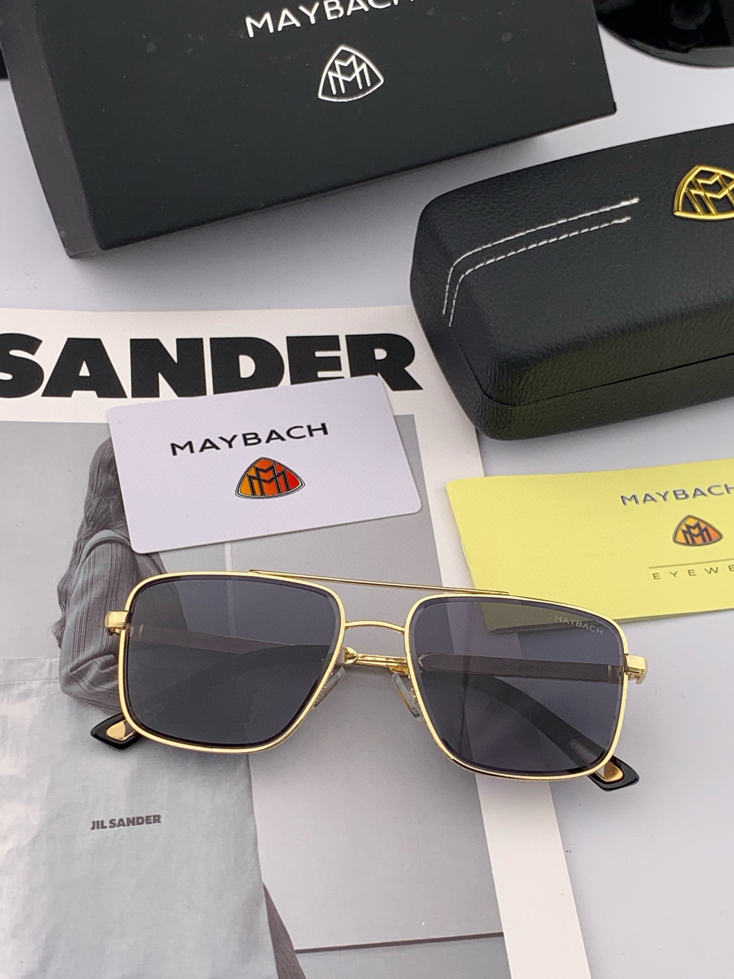 MAYBACH迈巴赫年度最牛硬货👍🏻 官网经典蛤蟆款 ❗️极力推荐款‼️选用定制进口板料双色拼腿 采用K