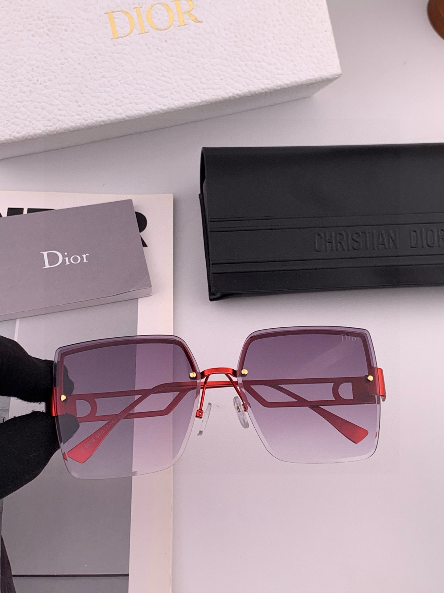 🔺 【DIOR-迪奥】2025开春新款 潮流爆款 时尚方框太阳镜 高品质 佩戴舒适 网红潮款墨镜 型号：