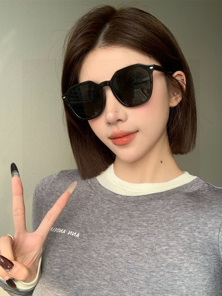 Gucci古奇 新款连体驶驾镜墨镜出行必众备多明星同款 太阳镜 男女太士阳镜飞行 型号：G6358